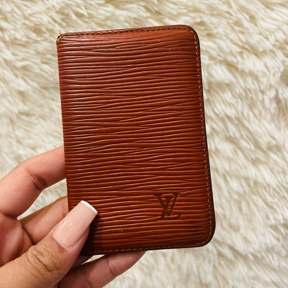Authentic LV card holder - Picture 1 of 4